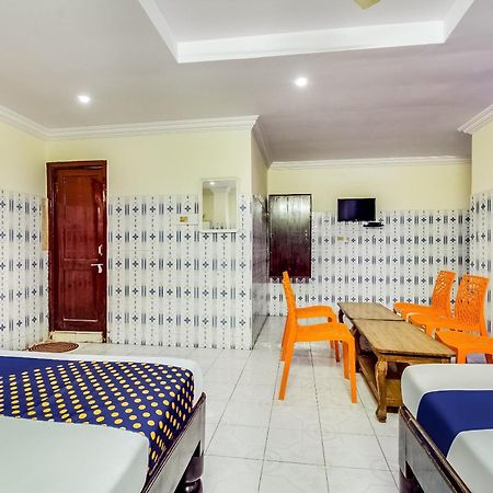 Spot On Sri Surya Lodge Guntūr Екстериор снимка