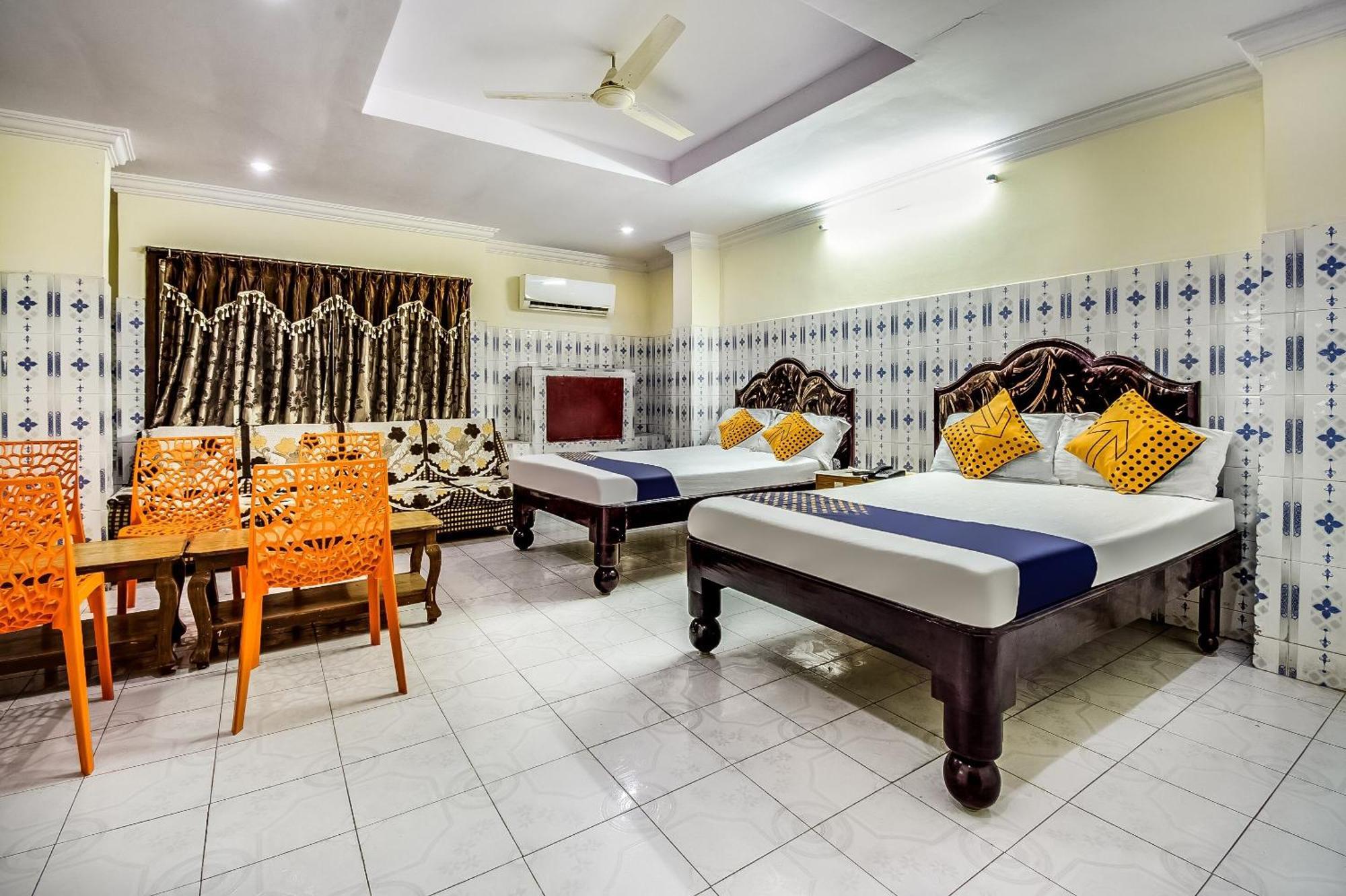 Spot On Sri Surya Lodge Guntūr Екстериор снимка